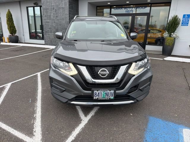 Used 2017 Nissan Rogue SV AWD/4WD image 2