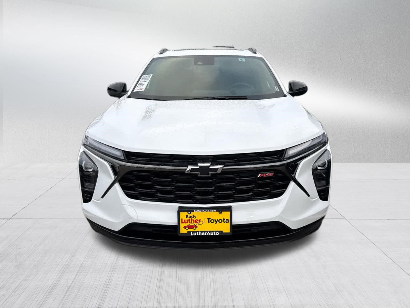 Used 2024 Chevrolet Trax RS w/ Sunroof Package image 3