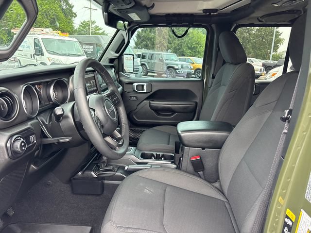 Used 2023 Jeep Gladiator Sport AWD/4WD image 6