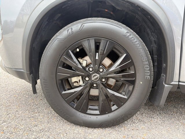 Used 2023 Nissan Rogue SV image 8