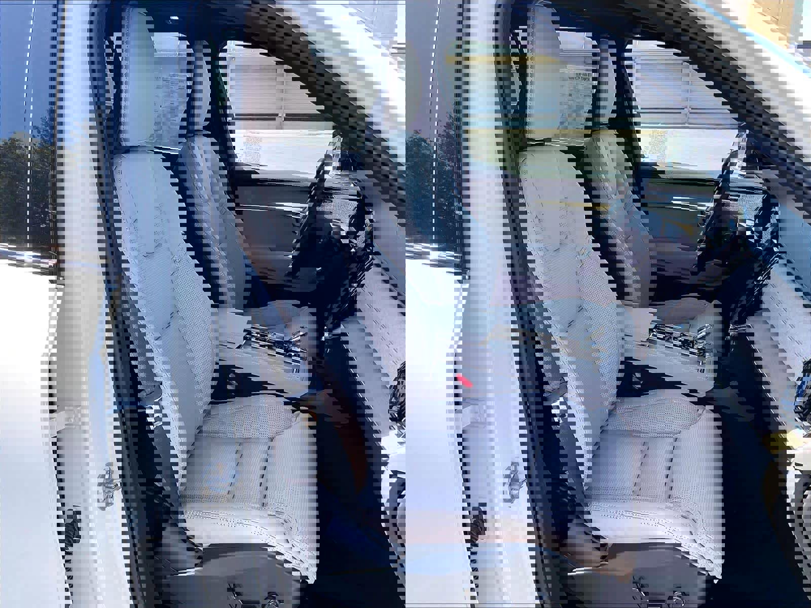 New 2026 Volvo XC90 T8 Ultra w/ Lounge Package image 32