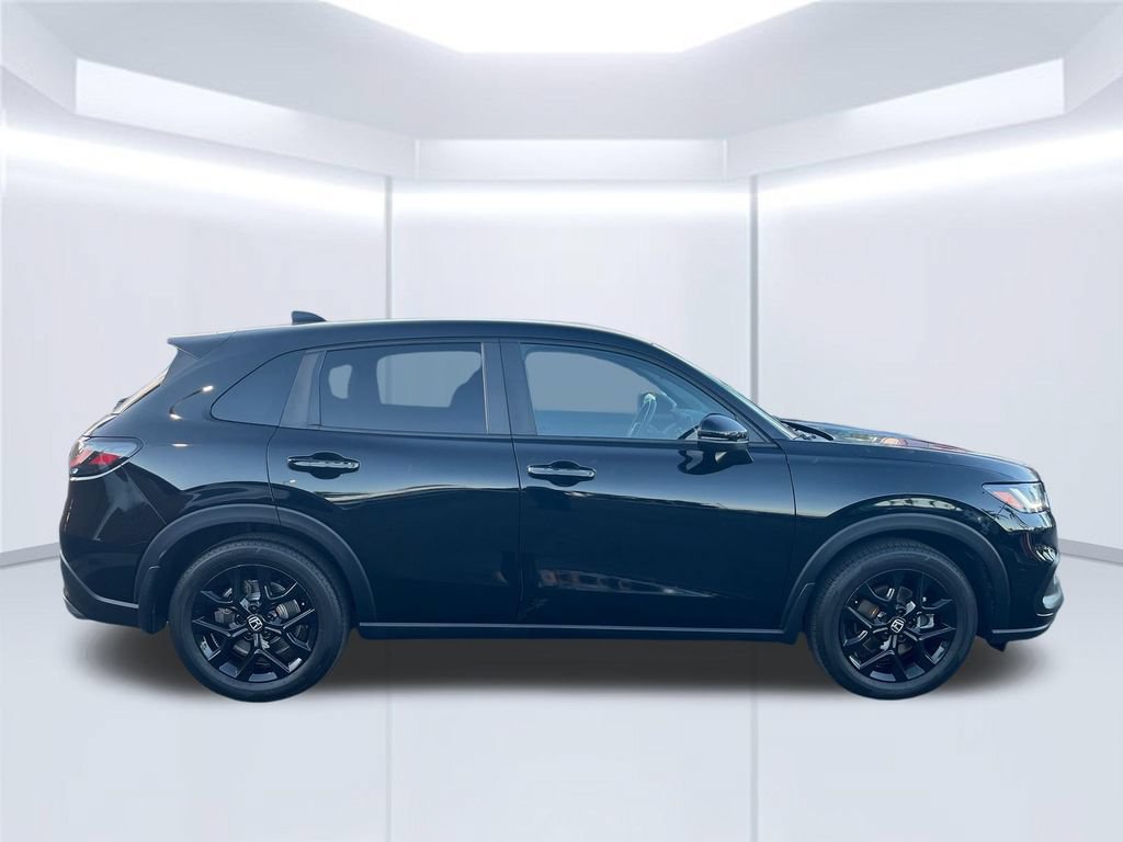 Used 2025 Honda HR-V Sport image 6