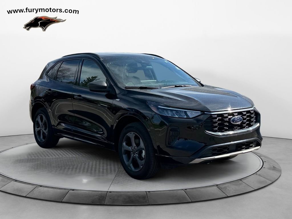 Used 2024 Ford Escape ST-Line w/ Tech Pack #1 AWD/4WD video 1