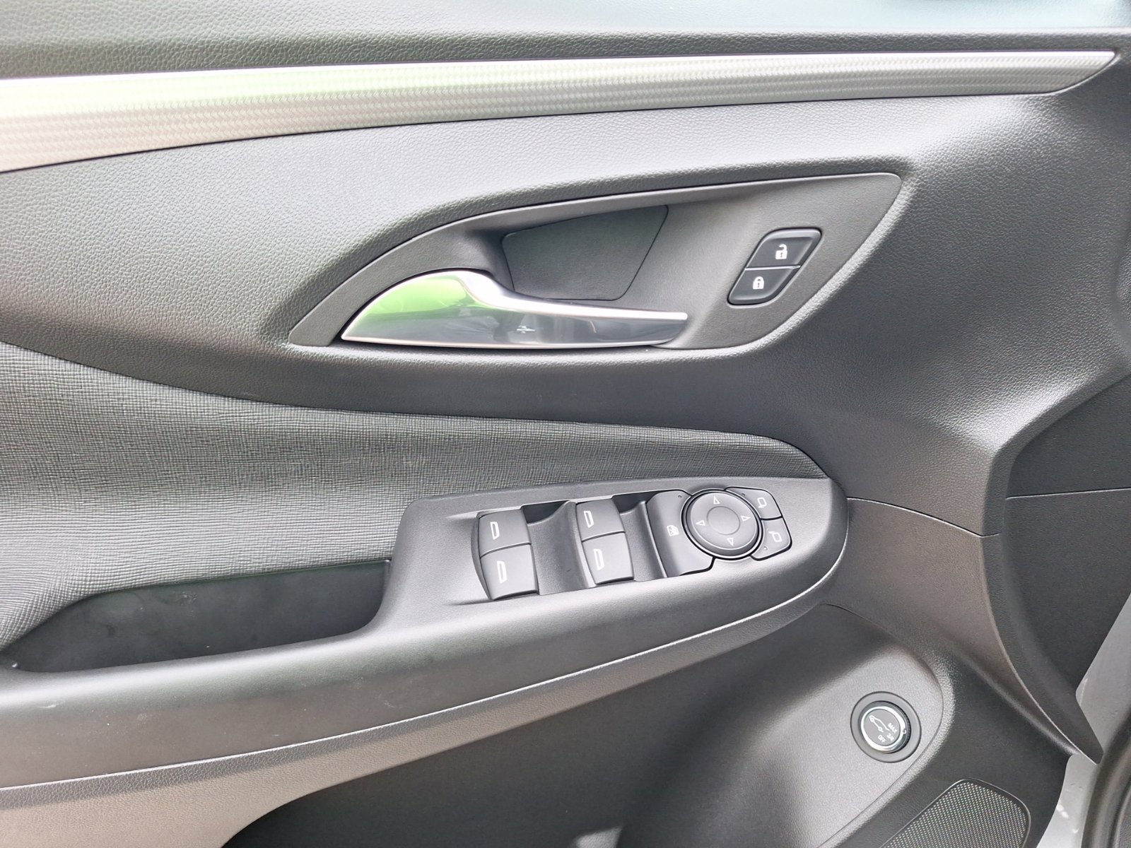 Used 2025 Buick Envista Avenir FWD image 19