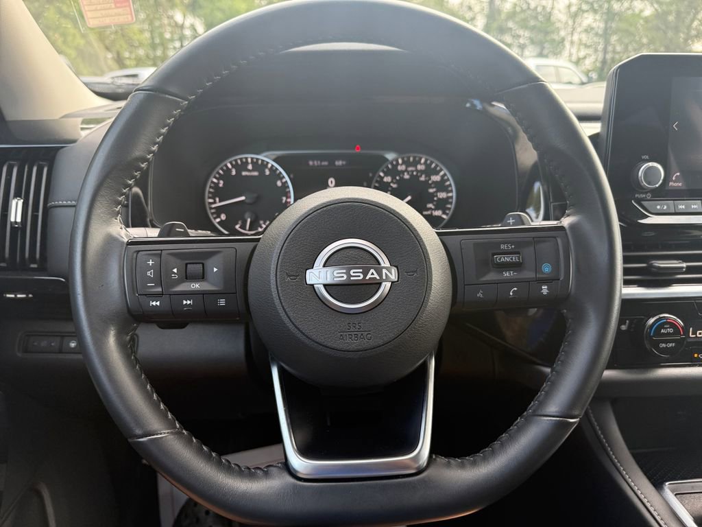 Used 2023 Nissan Pathfinder SV w/ Black Appearance Package image 21