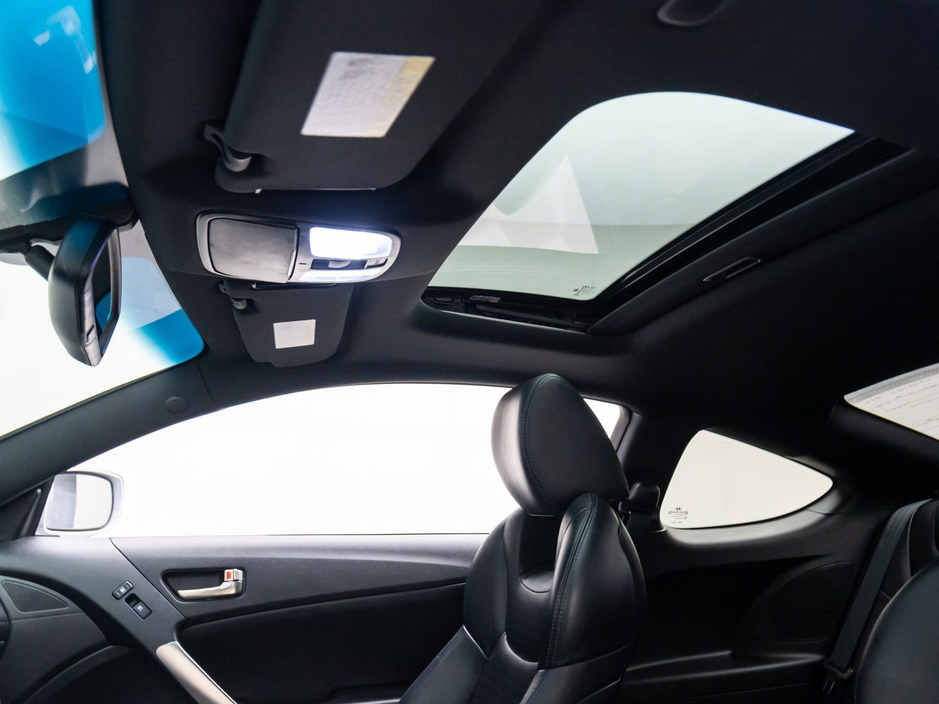 Used 2013 Hyundai Genesis 3.8 image 18