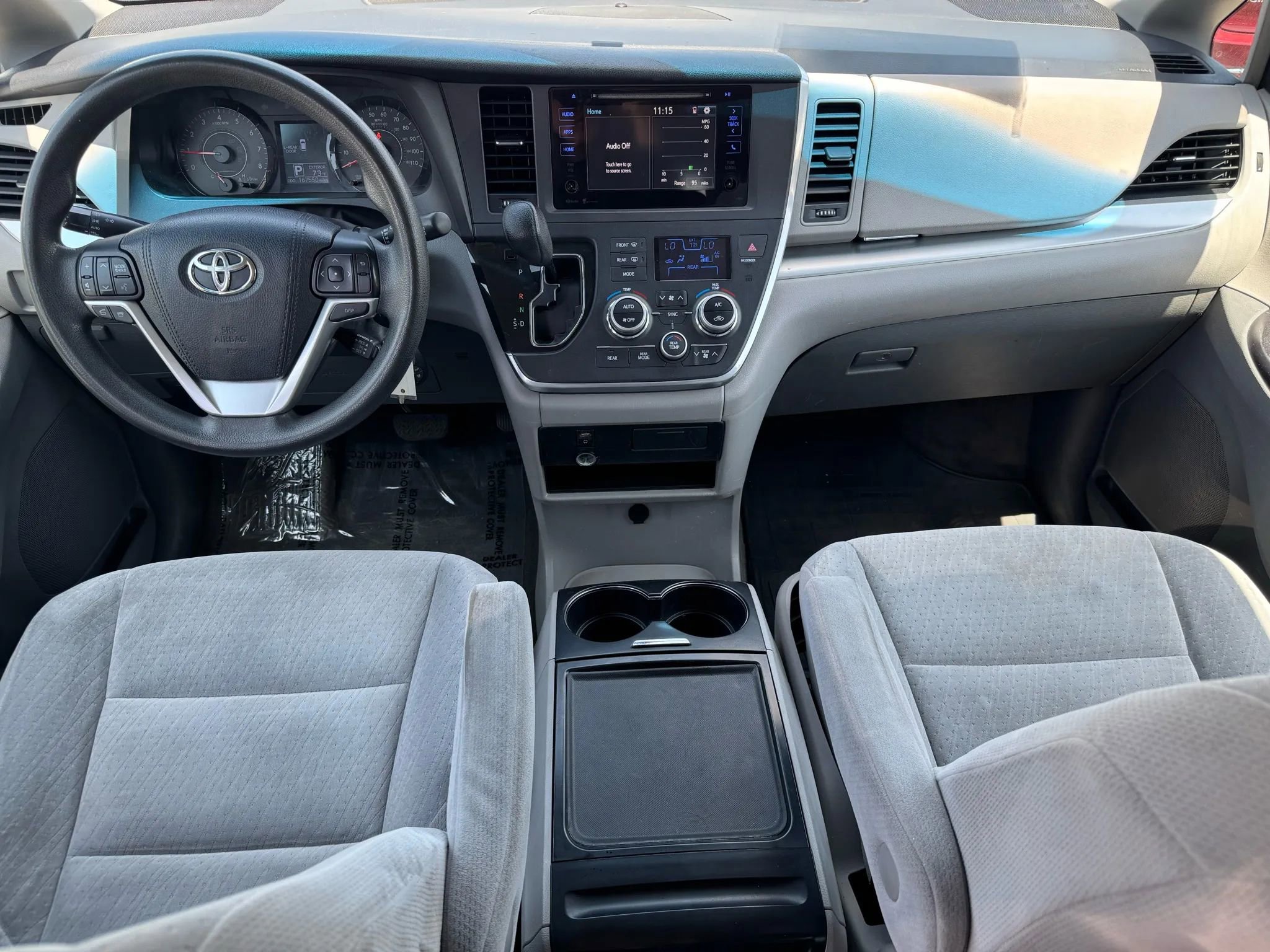Used 2015 Toyota Sienna LE image 10