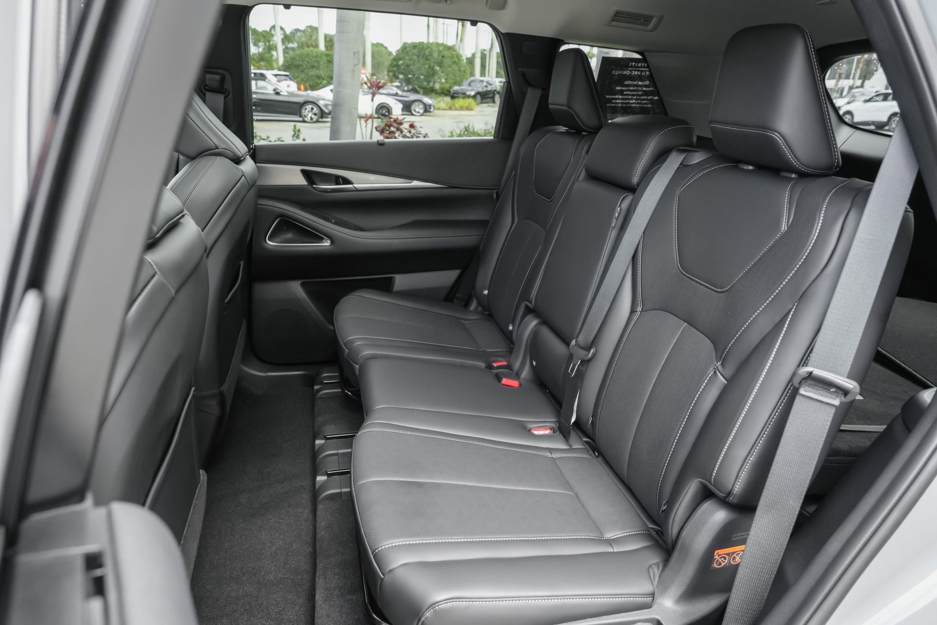 Certified 2026 INFINITI QX60 Luxe w/ Cargo Package image 33