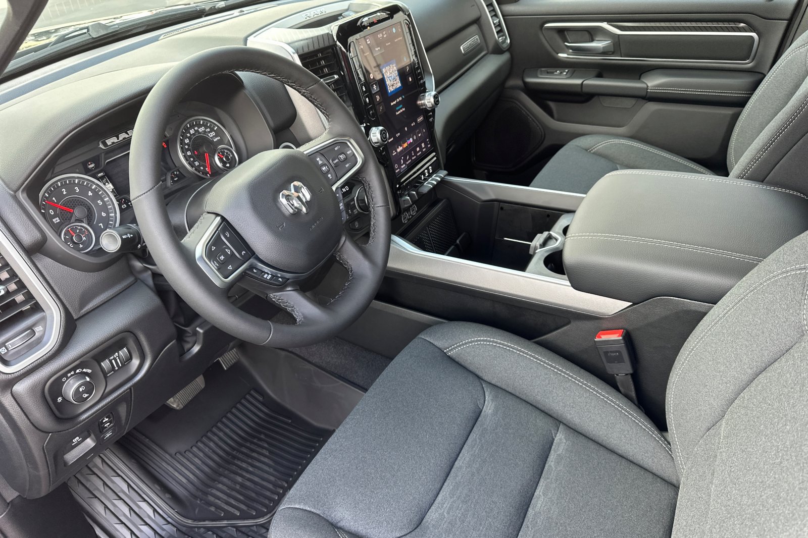 New 2026 RAM 1500 Big Horn AWD/4WD image 10