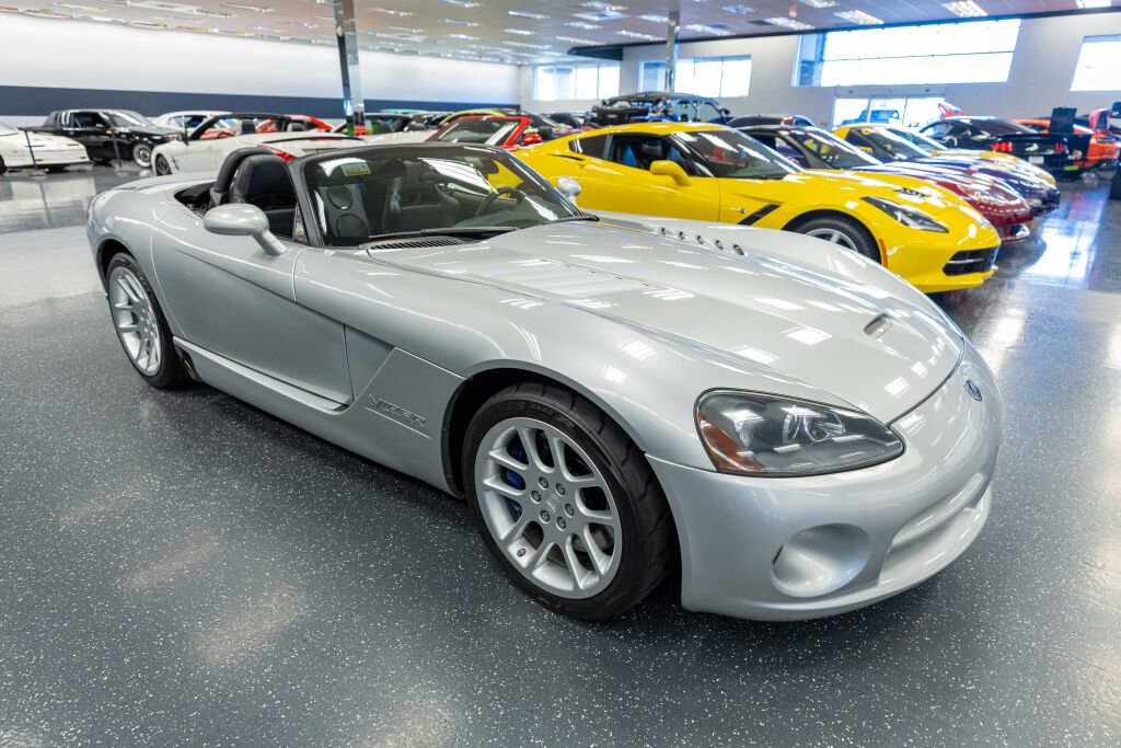 Used 2003 Dodge Viper SRT-10 image 14
