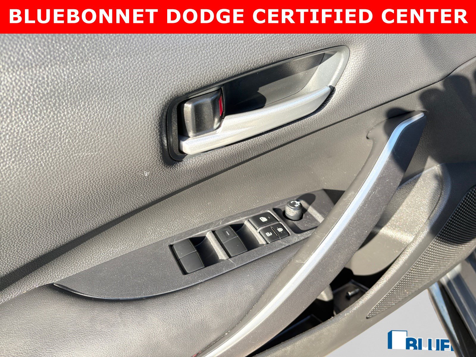 Used 2023 Toyota Corolla SE FWD image 10