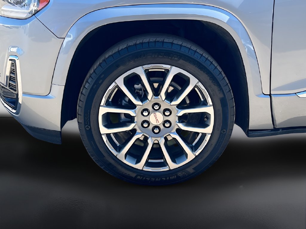 Used 2023 GMC Acadia Denali w/ Denali Ultimate Package FWD image 34