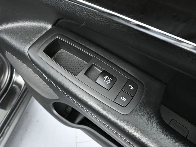 Used 2014 Jeep Grand Cherokee Limited w/ Trailer Tow Group IV AWD/4WD image 45