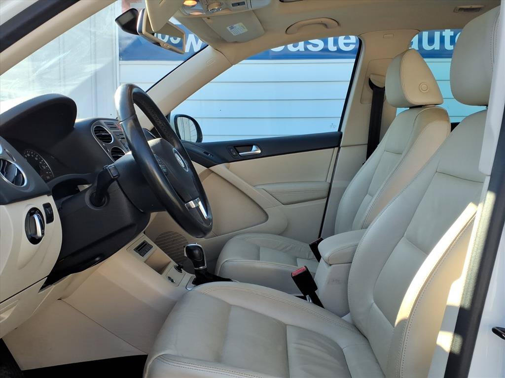Used 2011 Volkswagen Tiguan S AWD/4WD image 8