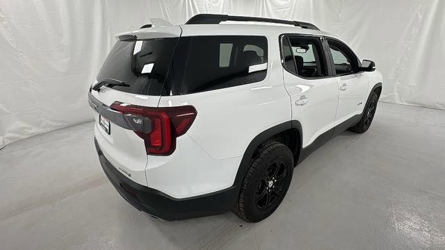 Used 2023 GMC Acadia AT4 image 3