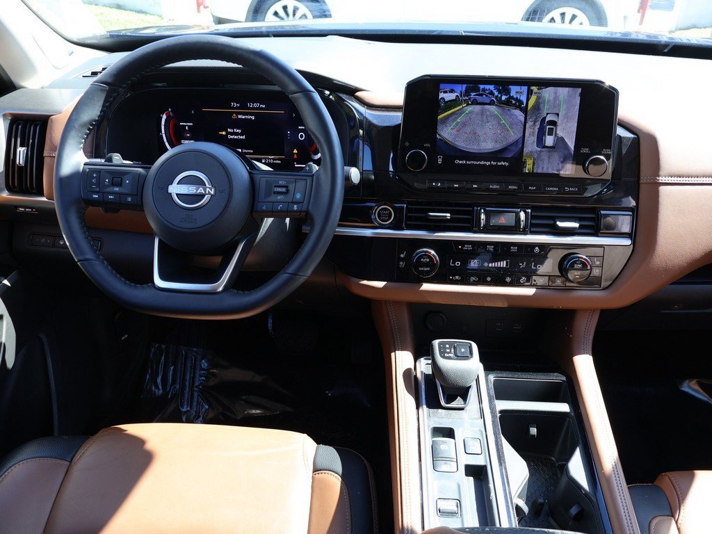 Used 2024 Nissan Pathfinder Platinum w/ Cargo Package image 44