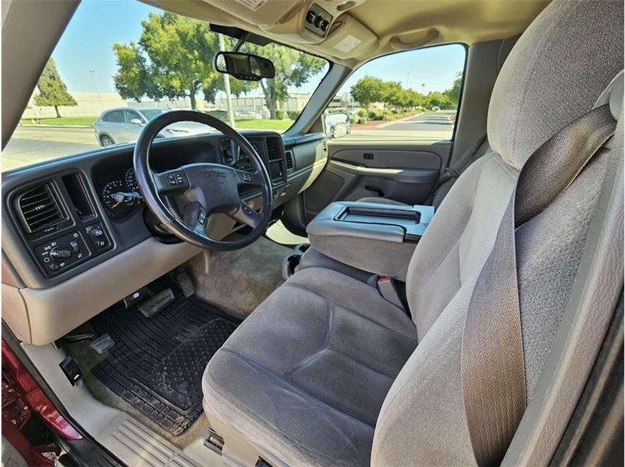 Used 2005 GMC Yukon 2WD image 12