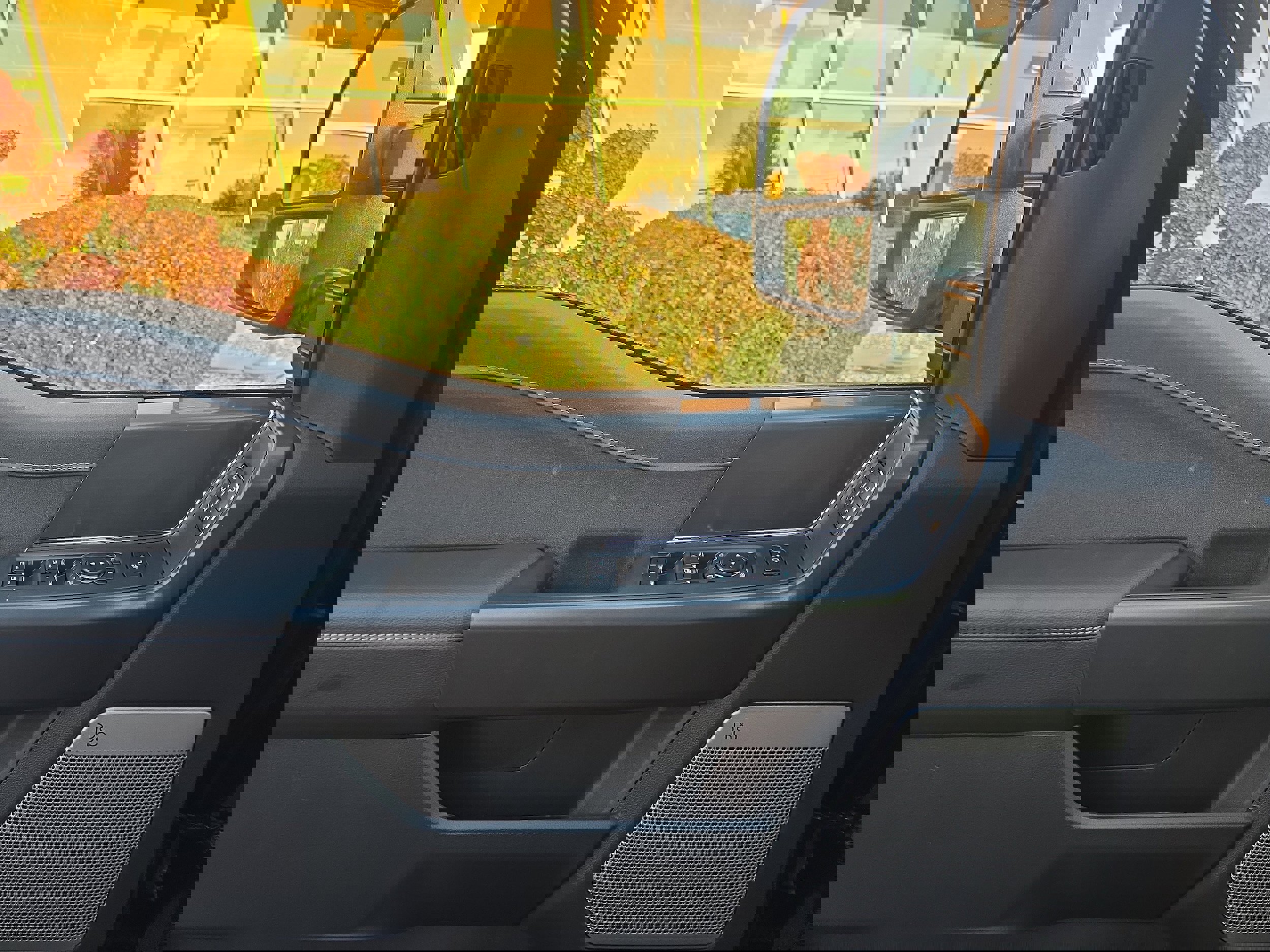 New 2025 Ford F150 Lariat image 17