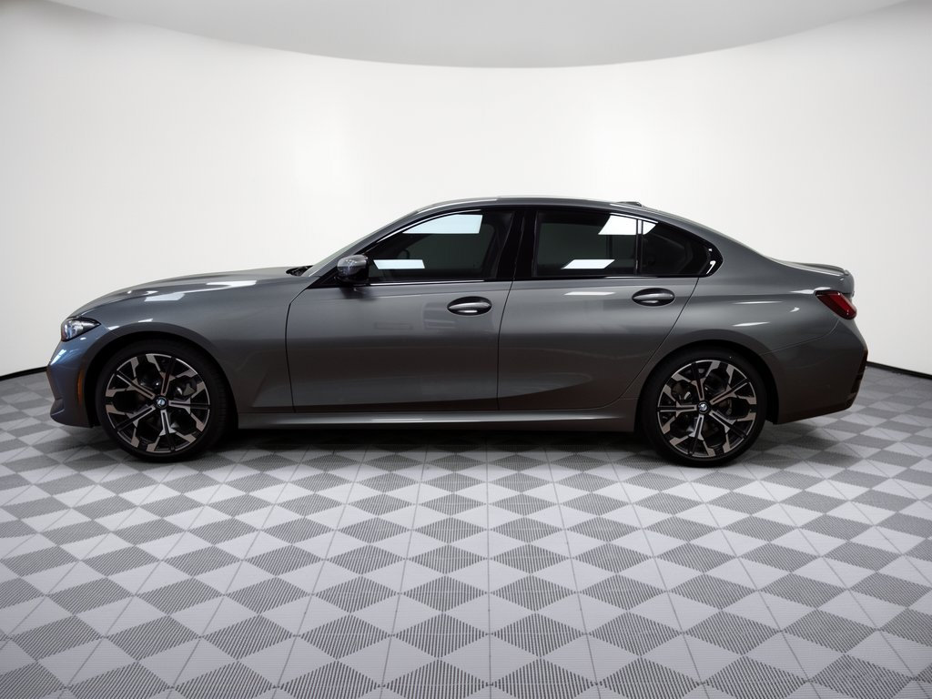 Used 2026 BMW 330i xDrive Sedan w/ M Sport Package AWD/4WD image 2