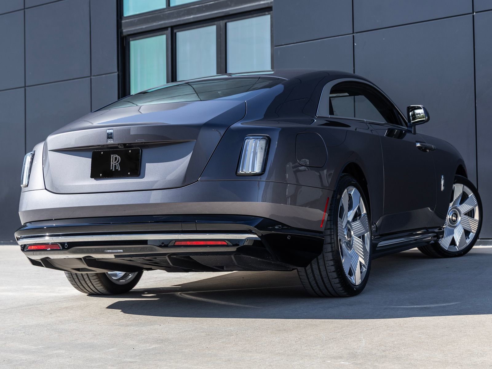 Certified 2025 Rolls-Royce Spectre image 2