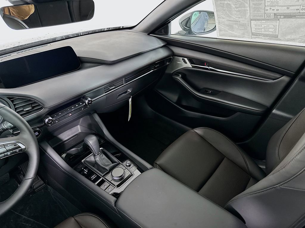 New 2026 MAZDA MAZDA3 Hatchback w/Premium Plus Pkg image 31