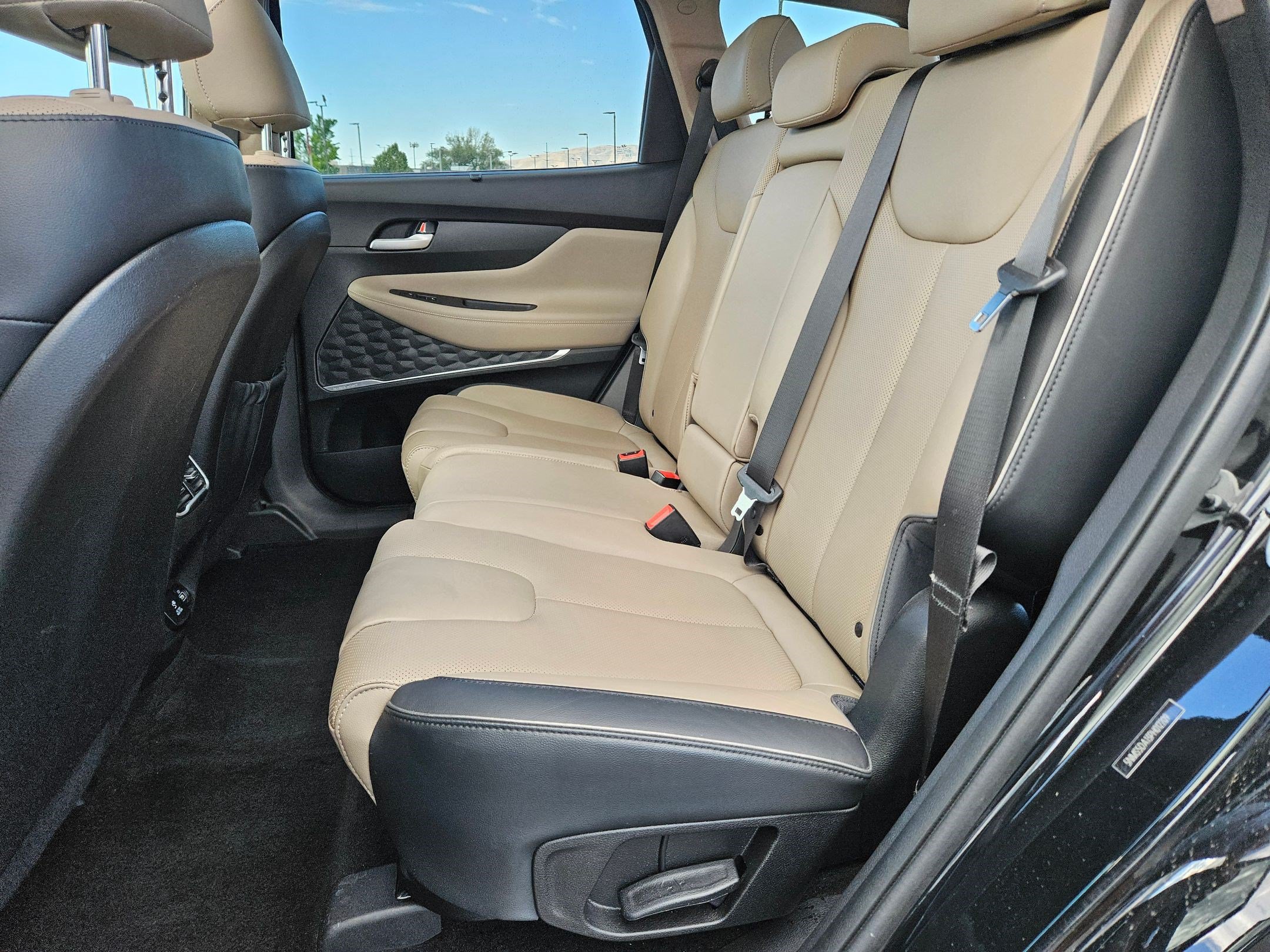 Used 2023 Hyundai Santa Fe Limited w/ Cargo Package AWD/4WD image 31