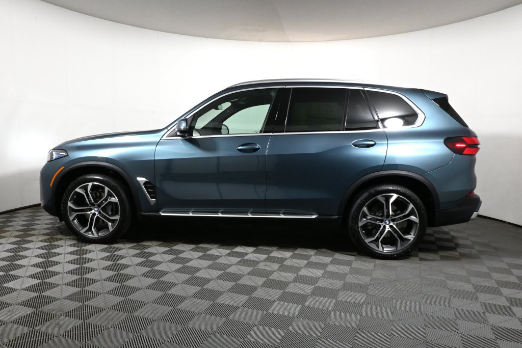 Used 2026 BMW X5 xDrive40i AWD/4WD image 2
