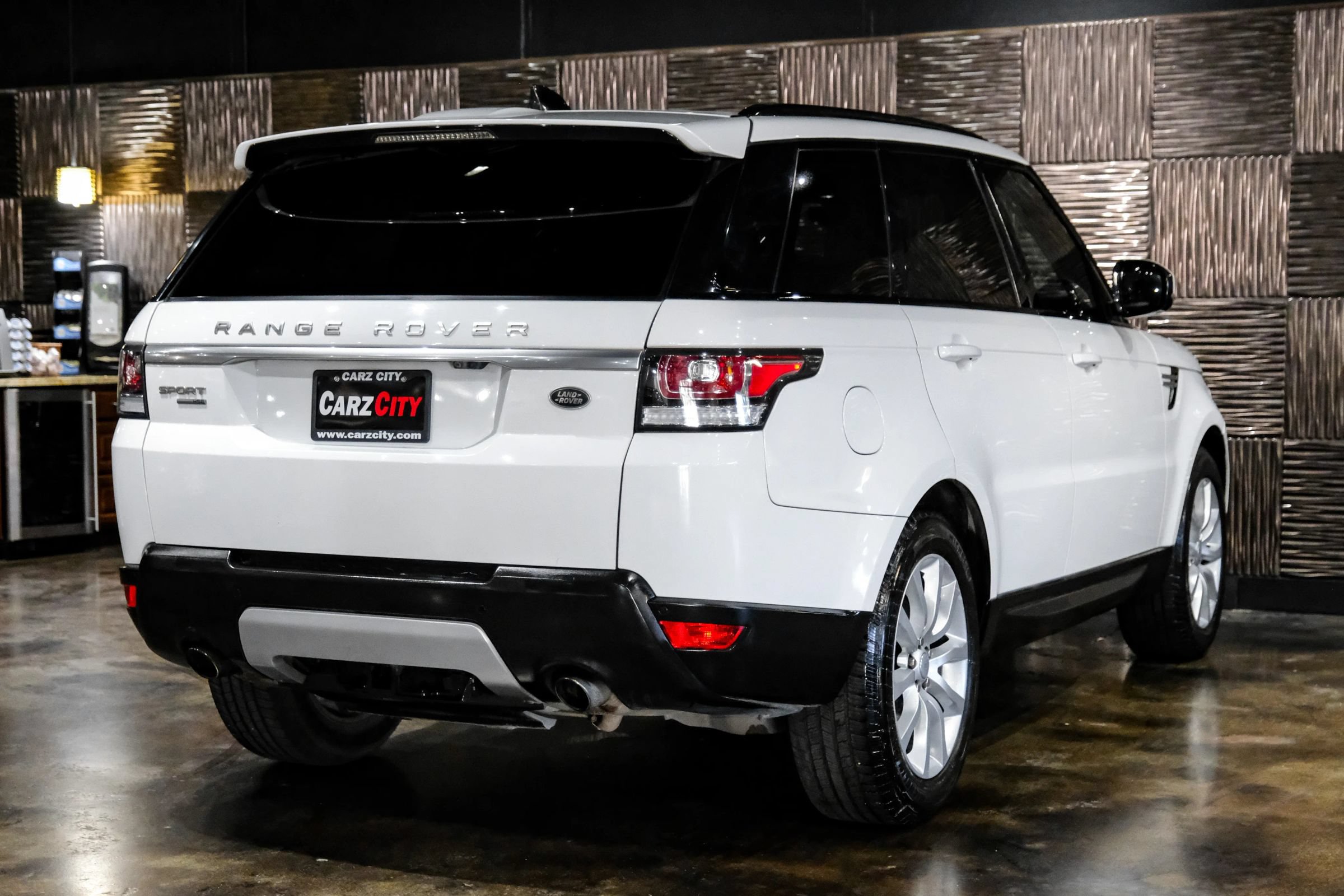 Used 2017 Land Rover Range Rover Sport HSE AWD/4WD image 10