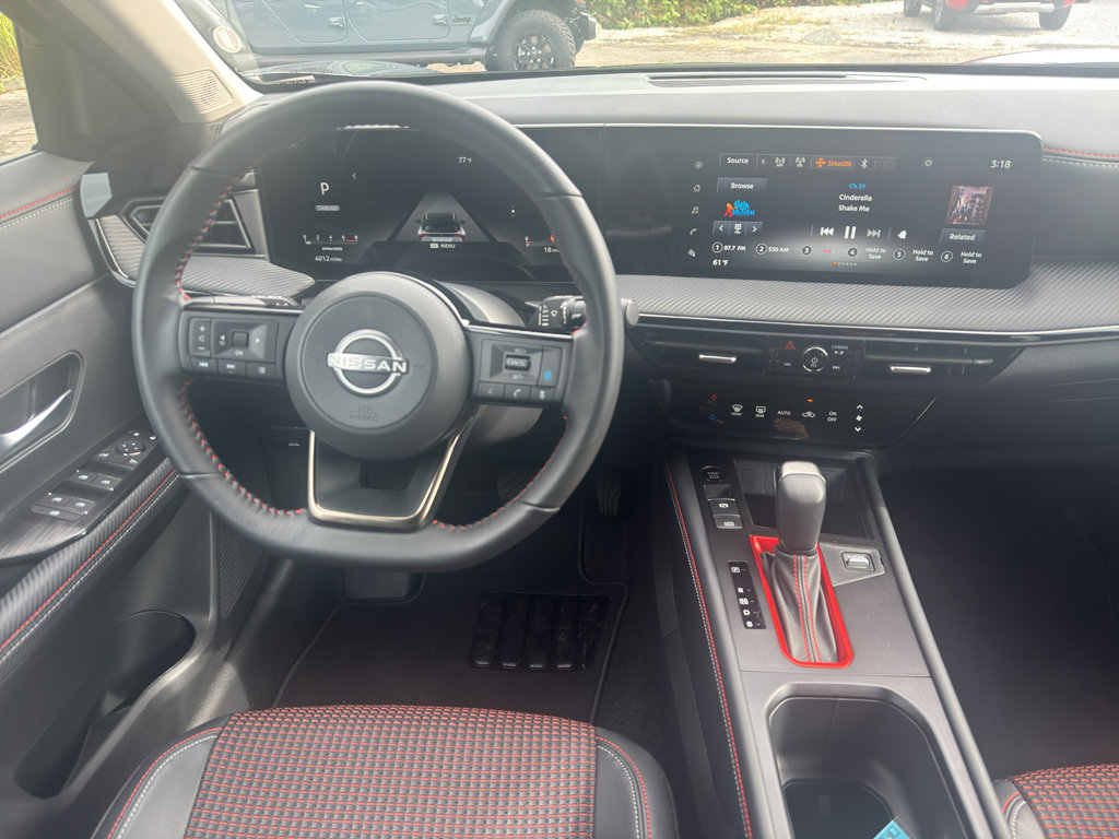 Used 2025 Nissan Kicks SR image 12