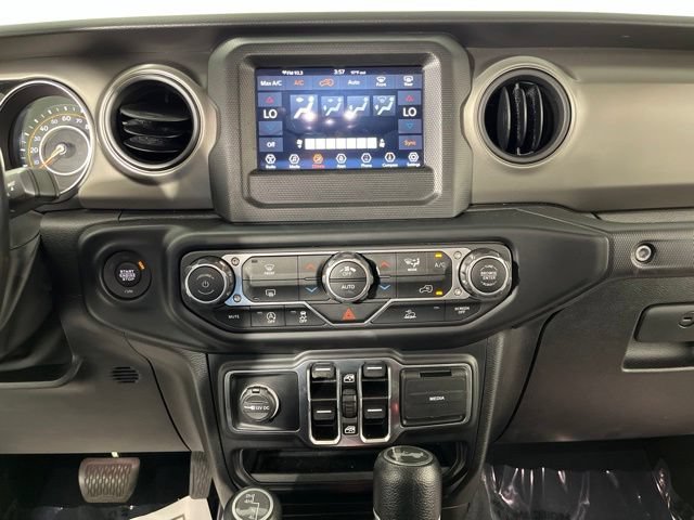 Used 2022 Jeep Wrangler Unlimited Sport AWD/4WD image 26