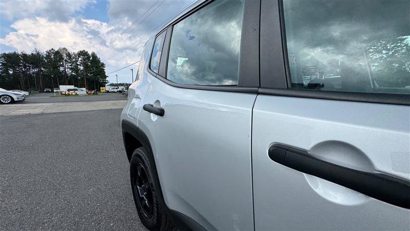 Used 2021 Jeep Renegade Sport AWD/4WD image 22