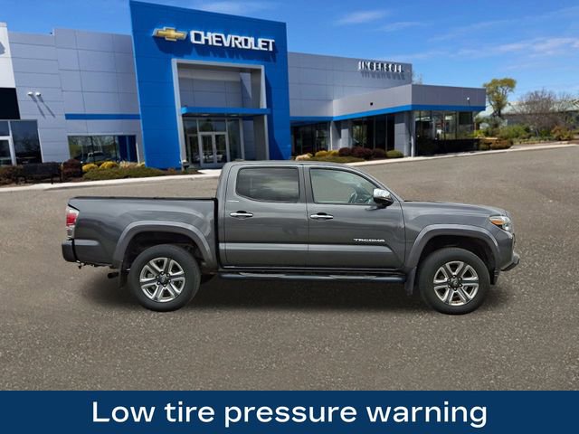 Used 2018 Toyota Tacoma Limited image 9