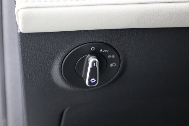 Used 2025 Volkswagen Taos S FWD image 22