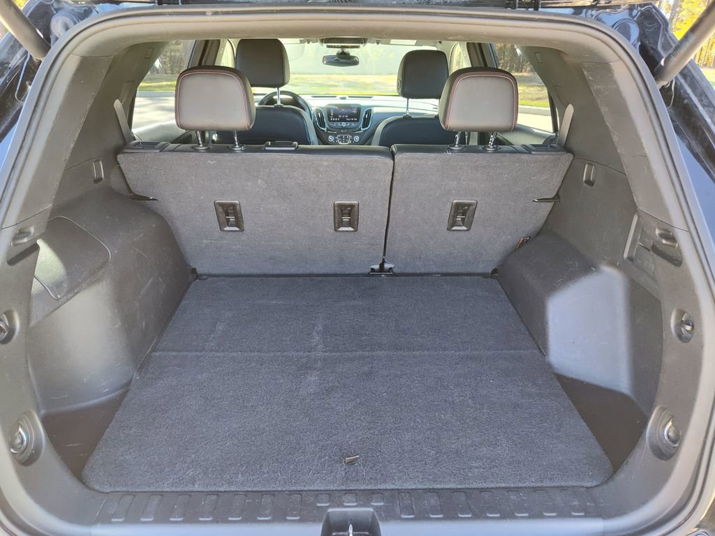 Used 2022 Chevrolet Equinox RS w/ Infotainment Package image 7