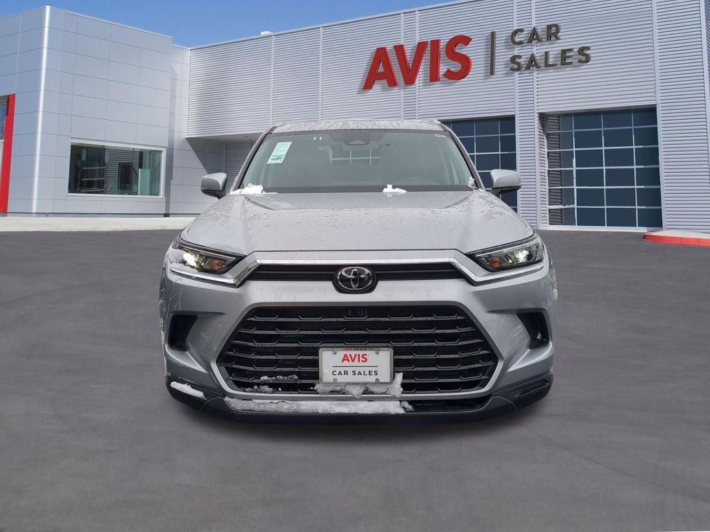 Used 2025 Toyota Grand Highlander AWD image 2