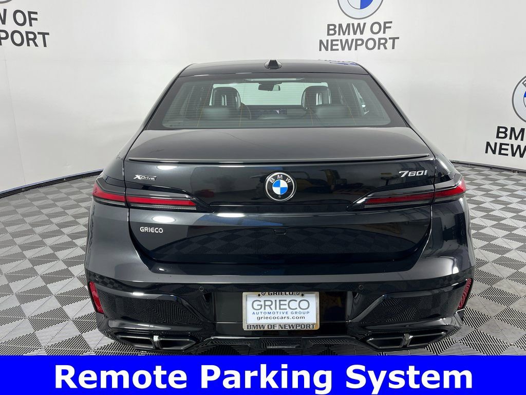 Used 2025 BMW 760i xDrive w/ Premium Package image 10