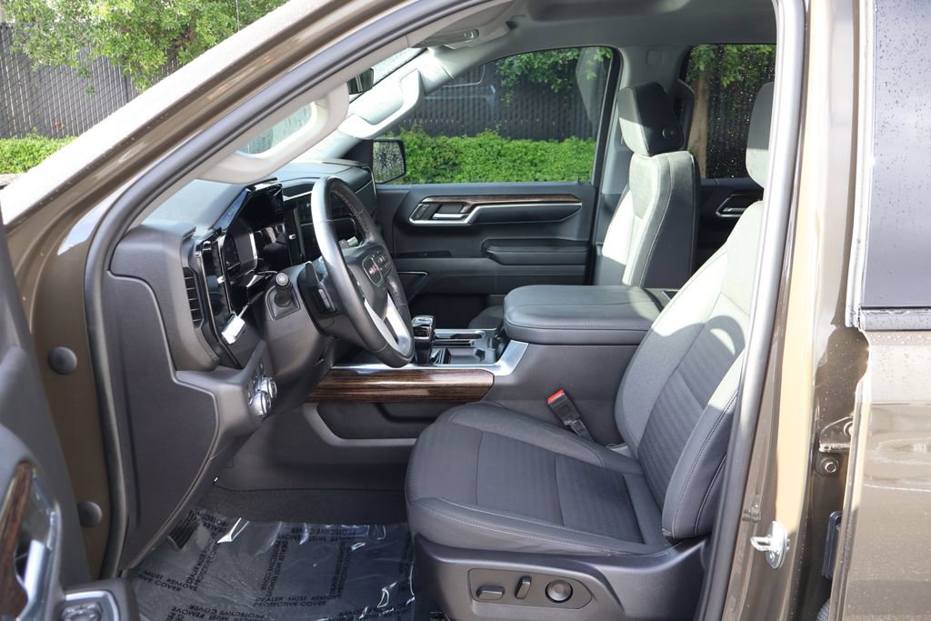 Used 2023 GMC Sierra 1500 Elevation w/ X31 Off-Road Package AWD/4WD image 14