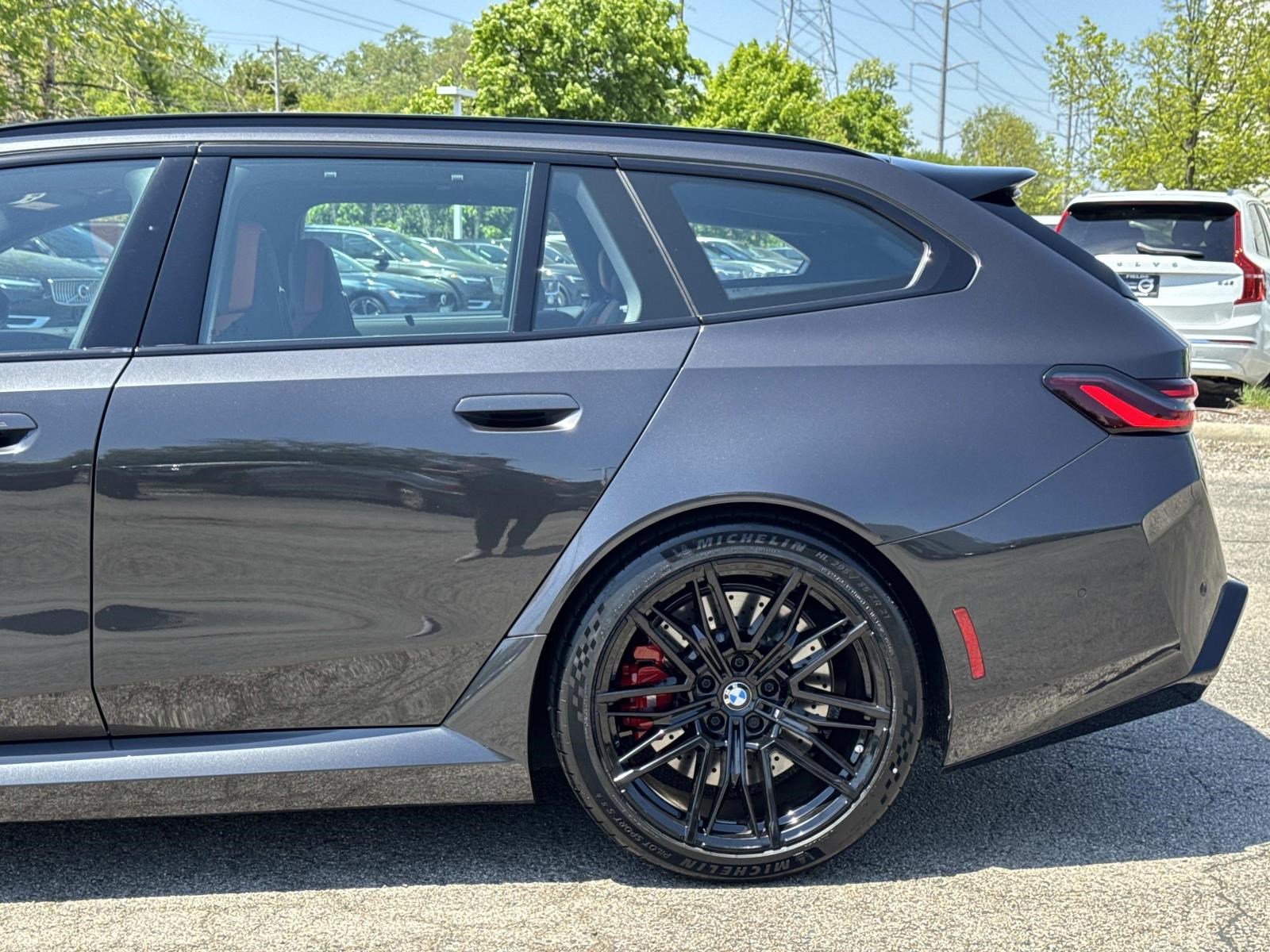 Used 2026 BMW M5 Touring AWD/4WD image 10