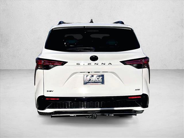 Used 2026 Toyota Sienna XSE FWD image 4