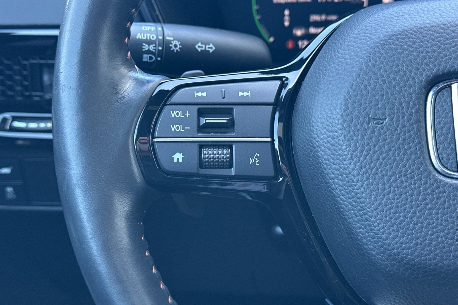 Used 2023 Honda CR-V Sport Touring image 29