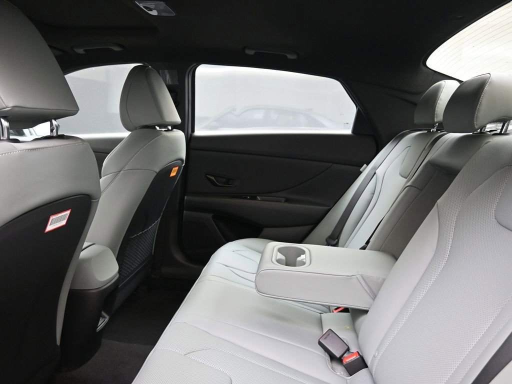 New 2026 Hyundai Elantra Limited image 18