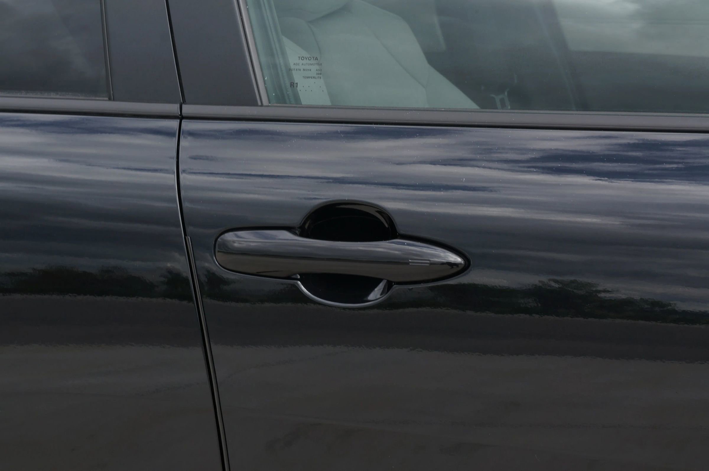 Used 2025 Toyota Corolla Cross LE image 20