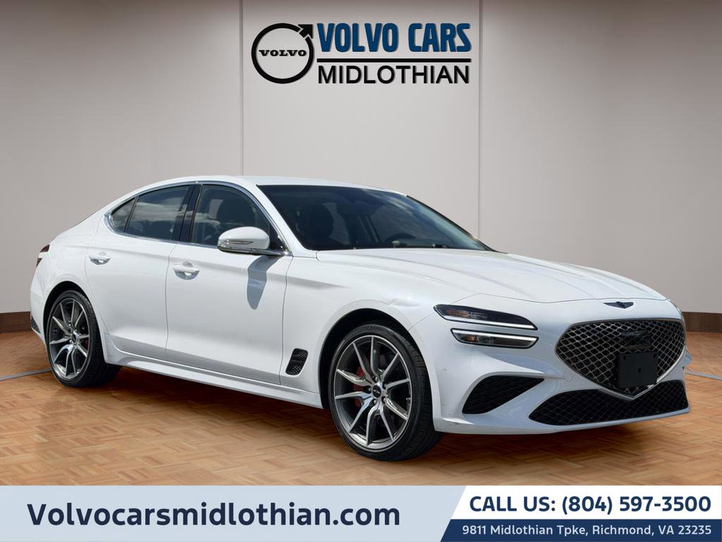 Used 2025 Genesis G70 2.5T image 1