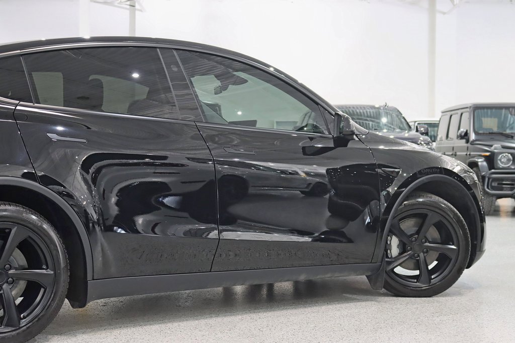 Used 2026 Tesla Model Y AWD image 11