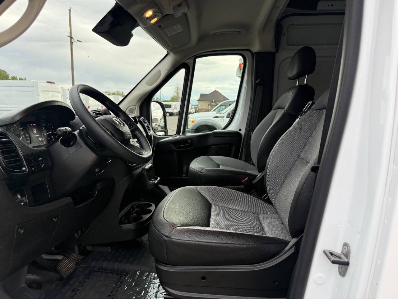 Used 2025 RAM ProMaster 2500 w/ Convenience Group FWD image 15
