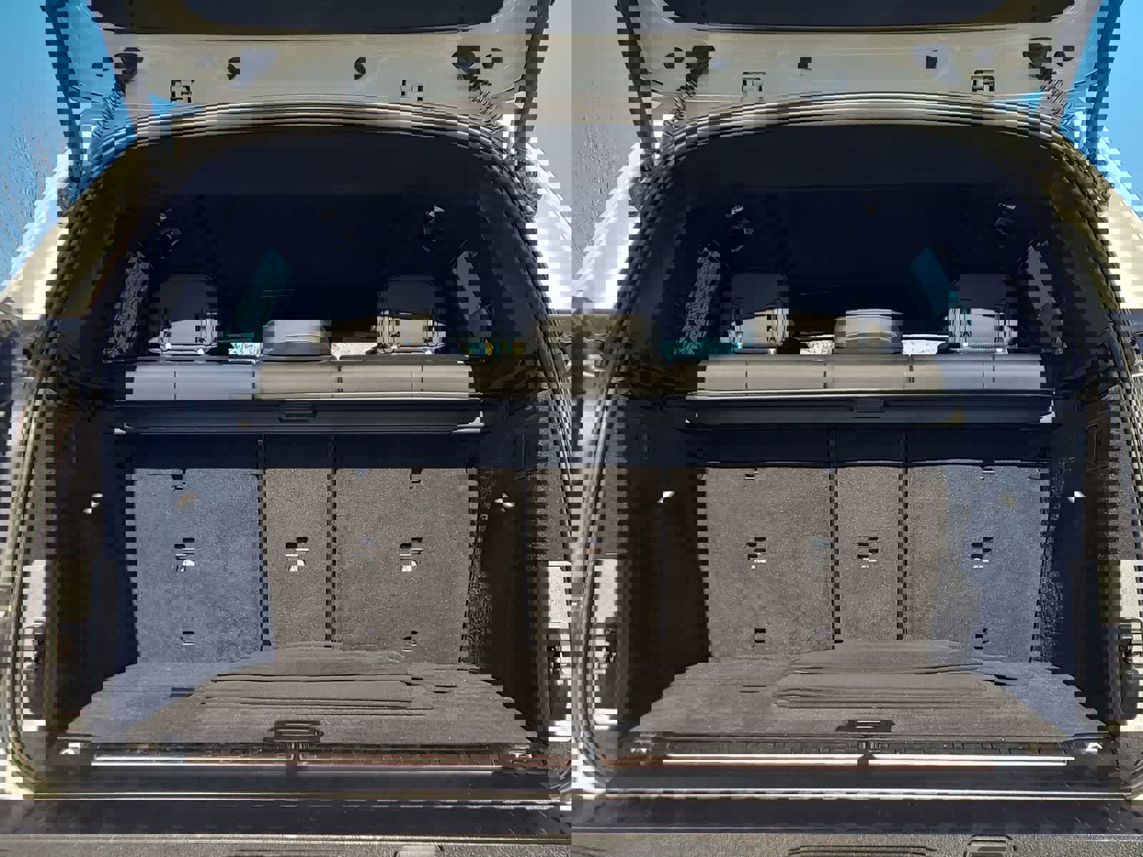 Used 2024 BMW X5 xDrive50e image 27