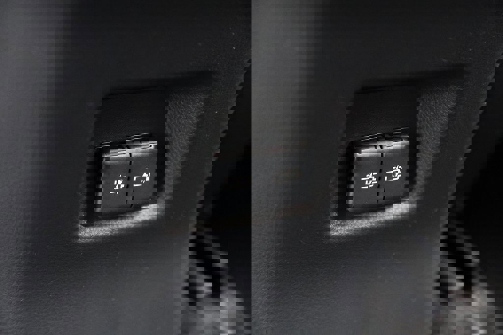 Certified 2025 Toyota RAV4 XLE Premium image 20