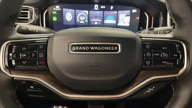 Used 2023 Jeep Grand Wagoneer 4WD w/ Flexible Seating Group image 15