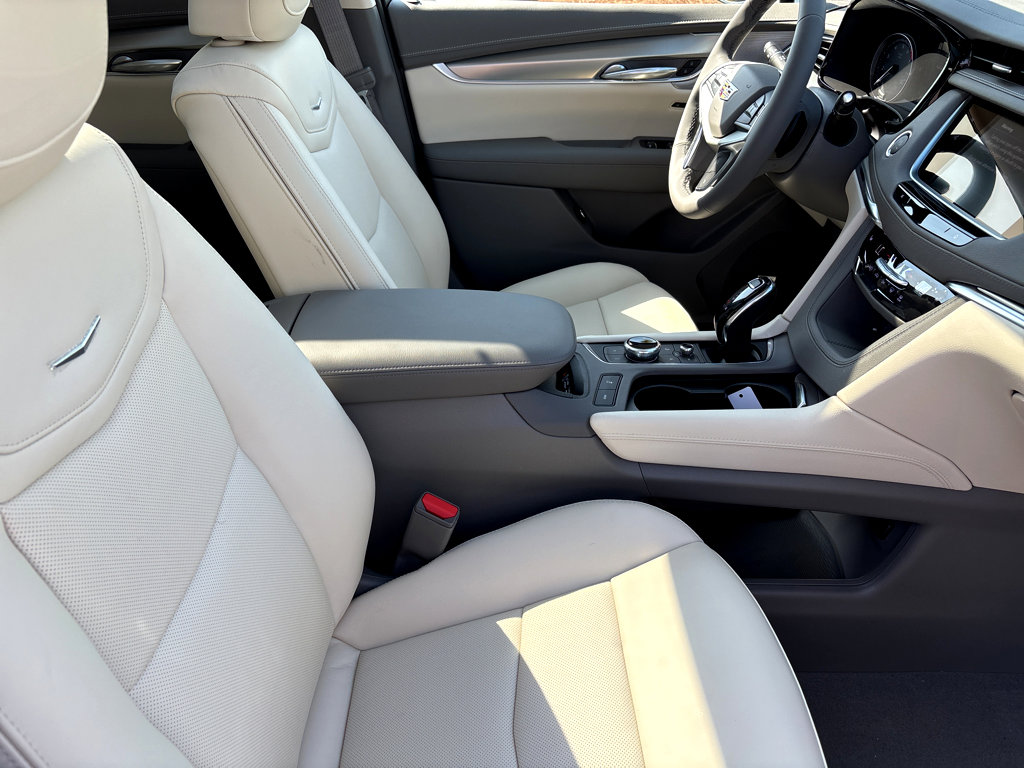 New 2026 Cadillac XT5 Premium Luxury FWD image 10