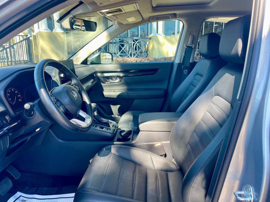 Used 2025 Honda CR-V EX-L image 11